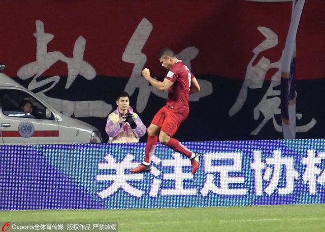 安菲尔德的气氛非常棒，接下来的两场主场比赛我们也需要球迷们的支持，我们必须把这里变成我们的堡垒、变成没有人能打败我们的地方。